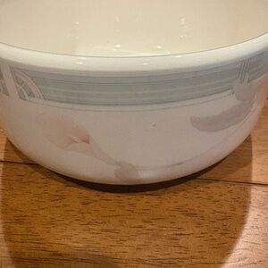 Noritake Ireland White and Pastel Bowl. Vintage. Collectible.